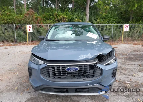 2024 Ford Escape Active z USA, uszkodzony, nr VIN 1FMCU0GNXRUB25317